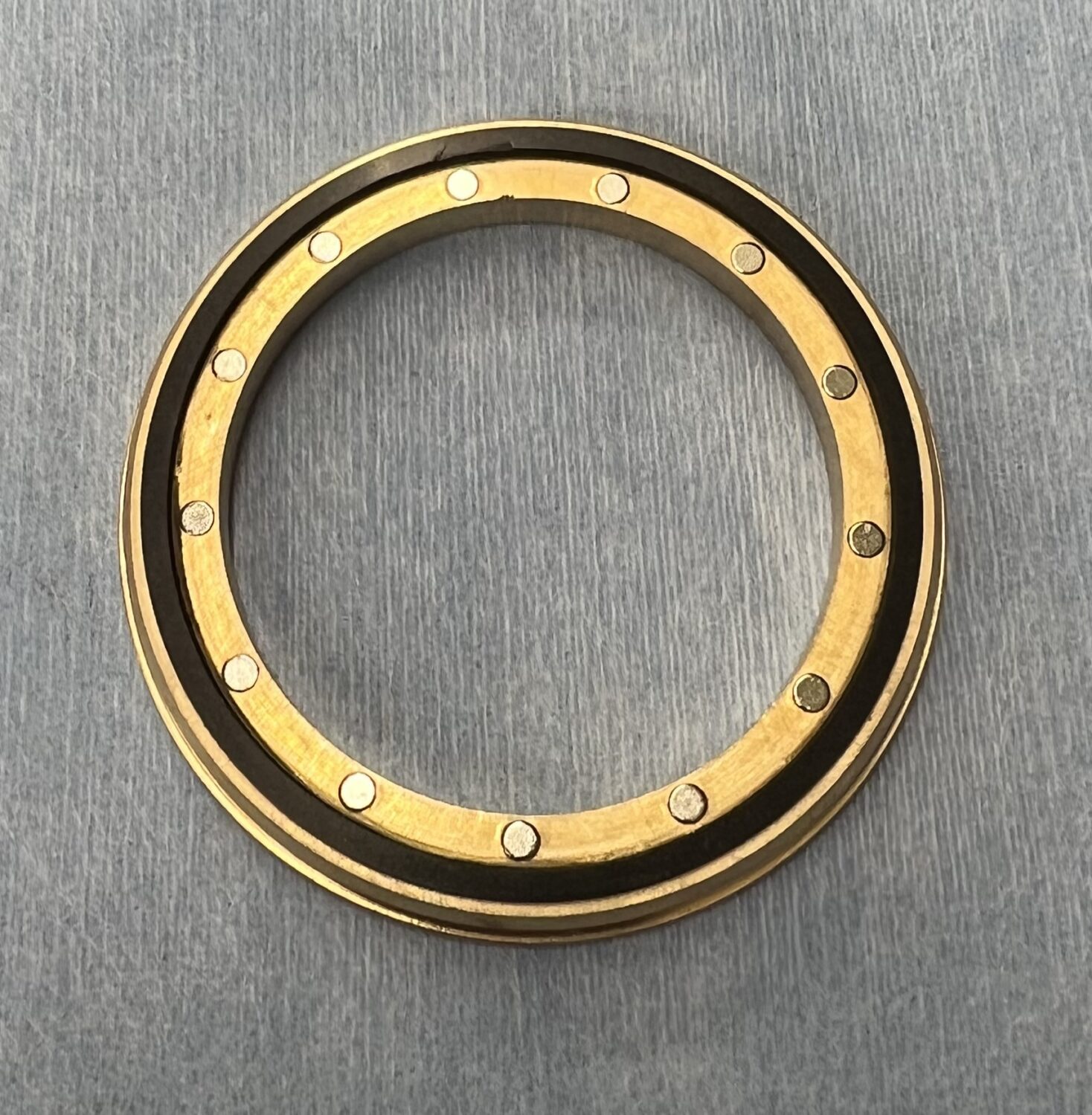 Magnetic Bearing Isolator with Carbon Face